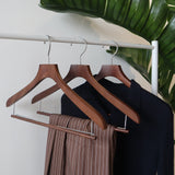 【FSC認証取得】woola FSC認証木製 スライドバー付きハンガー ブラウン