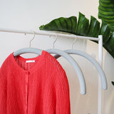 【型崩れ防止】肩をいためない まろやかハンガー