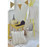 サイドテーブル