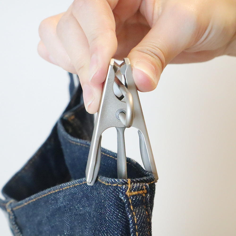 洗濯物にも対応！】強力グリップ グリップクリップハンガー – BALMY