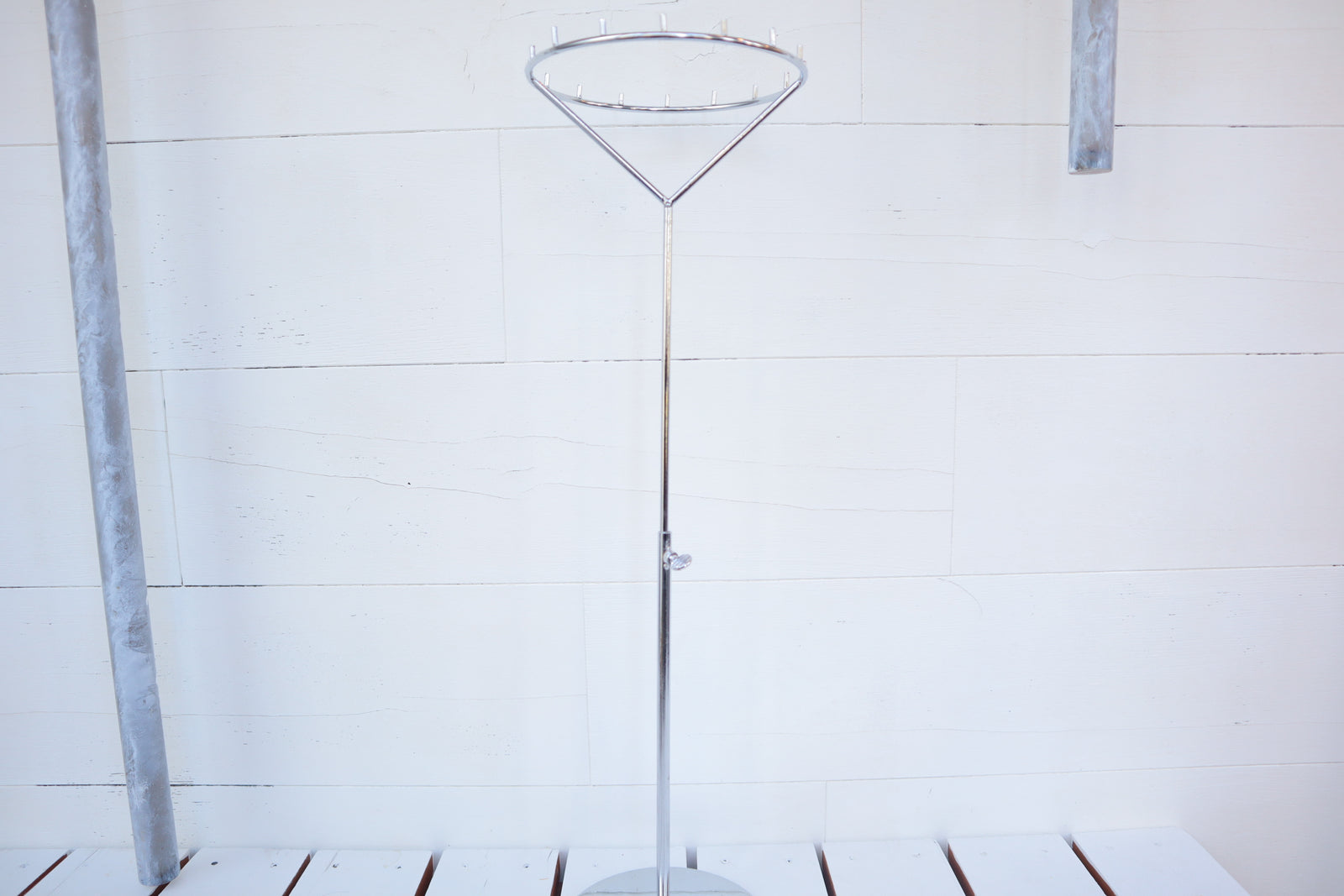 先着30個限定】16本掛けアクセサリースタンド クローム