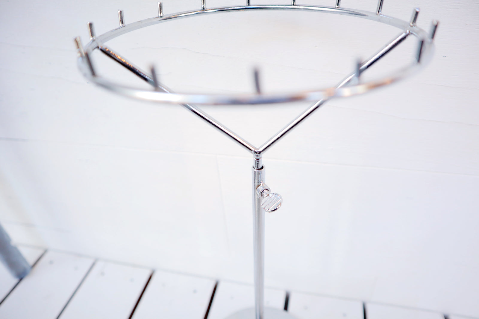 ステンレス製アクセサリースタンド 先着30個限定】16本掛けアクセサリースタンド クローム